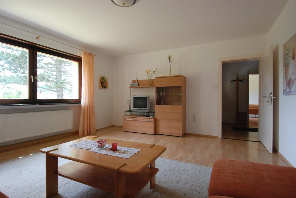Ferienwohnungen Fliegerstrasse Gersfeld Ngoại thất bức ảnh